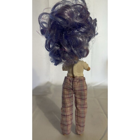 Rainbow High Junior High PJ Party Violet Willow Purple Fashion Doll - Picture 3 of 5